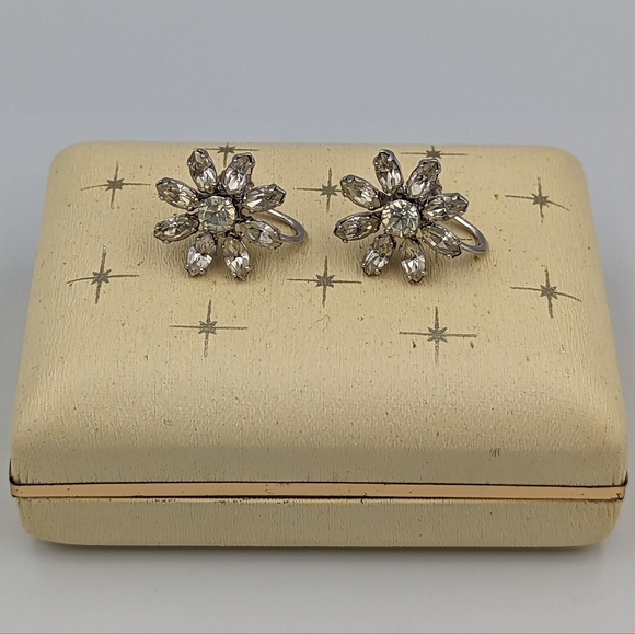 Vintage NWT Krementz Rhinestones Sparkling Skrue Back Clip Earrings - Picture 3 of 14